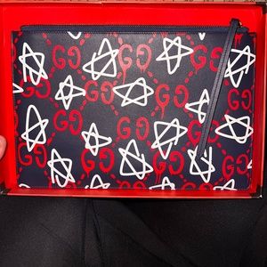 *AUTHENTIC* Gucci Ghost Graffiti  XL Zipper Clutch